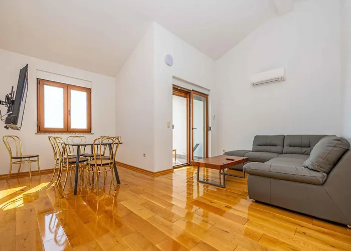 In 45894 Apartment *